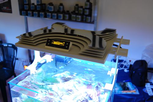 Xaqua-reef-aquarium-led-light-closeup-digital-controller